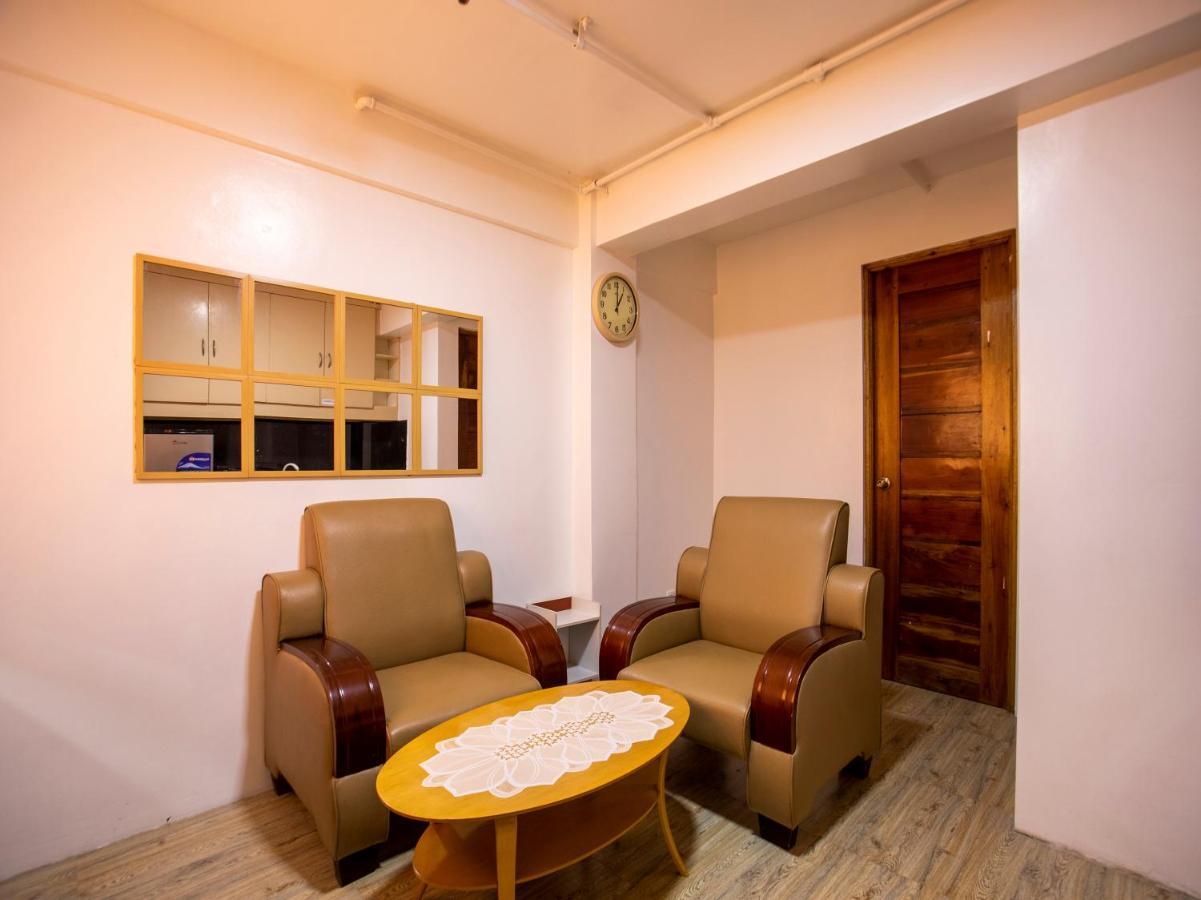 Capital O 806 Pattaui Residences Taguig Exterior photo